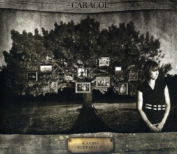 CD van Caracol met titel L'arbre aux parfums, albumhoes met artistieke boom en zachte kleuren.