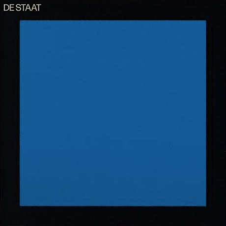 Afbeelding van de 12-inch maxi-single "Blue" van De Staat met zwart en blauw ontwerp op de cover.