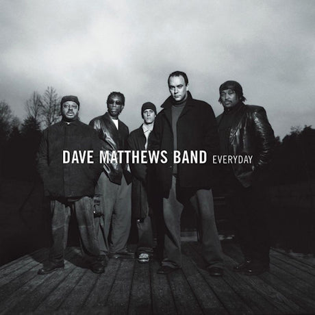 CD van Dave Matthews Band met het album Everyday, zichtbaar in de hoes met albumkunst en bandnaam.