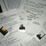 LP van XXXTENTACION - 17 met albumhoes en vinyl, zwart en wit ontwerp op de voorkant, zichtbaar in de afbeelding